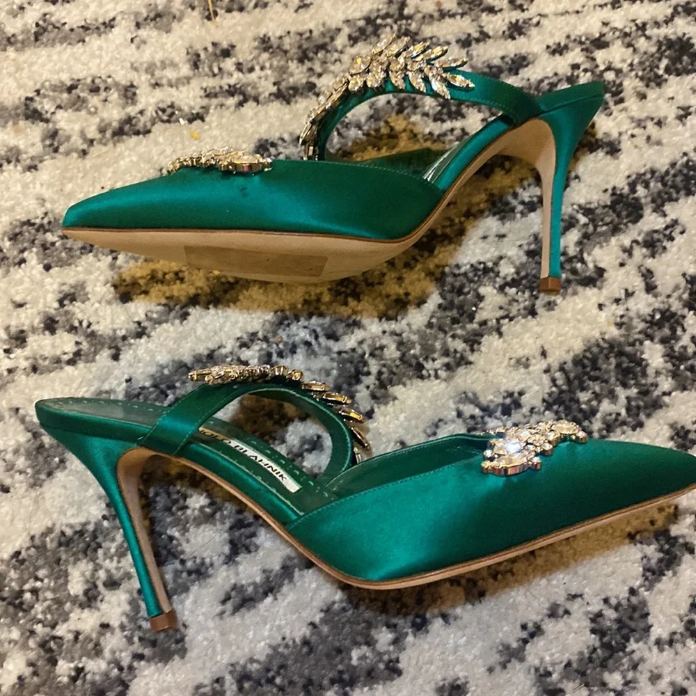 Manolo Blahnik Lurum Embellished Satin Mules size 38 - Picture 2 of 6